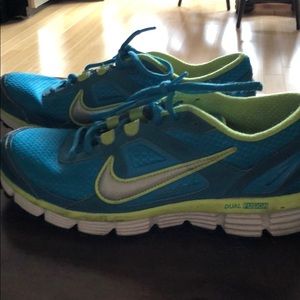 Nike gym shoes